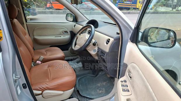 Toyota Sienta 1.5 FWD 2008 Silver