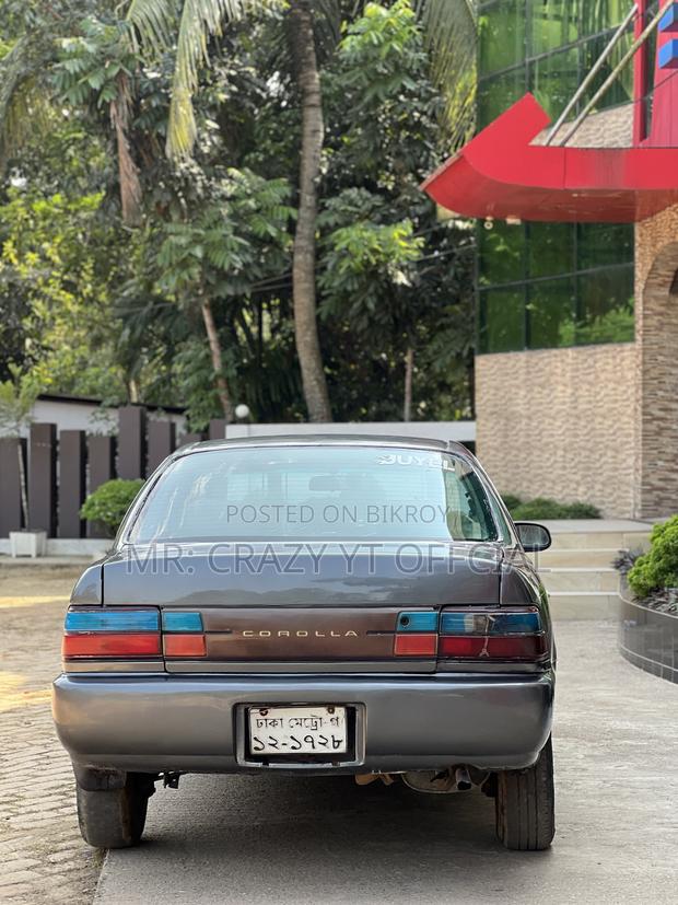 Toyota Corolla 1.9 D Hatchback 2000 Black