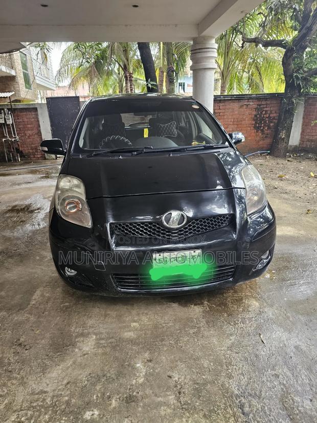 Toyota Vitz 1.0 FWD 5dr 2009 Black