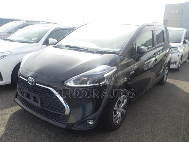 Toyota Sienta 2021 Black