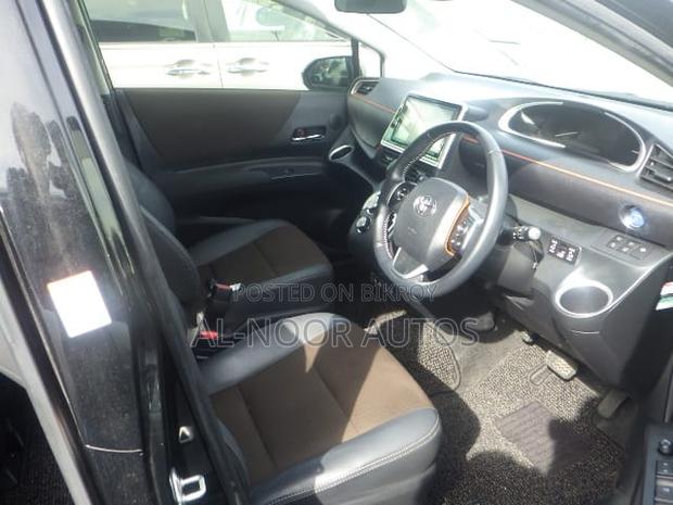Toyota Sienta 2021 Black