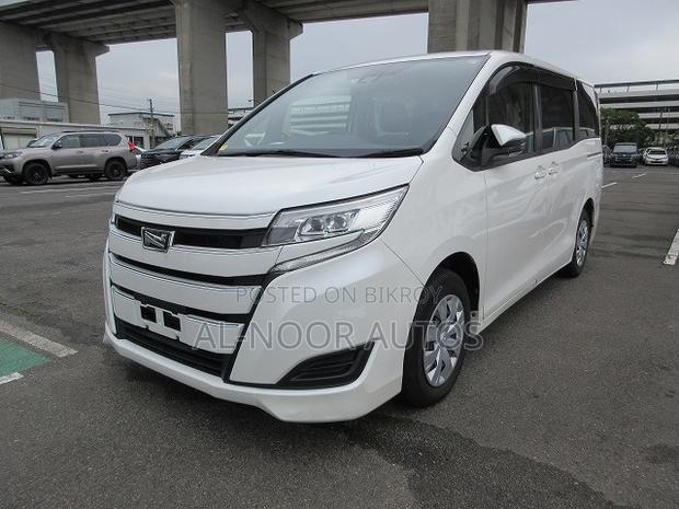 Toyota Noah 2.0 FWD (8 Seater) 2021 Pearl