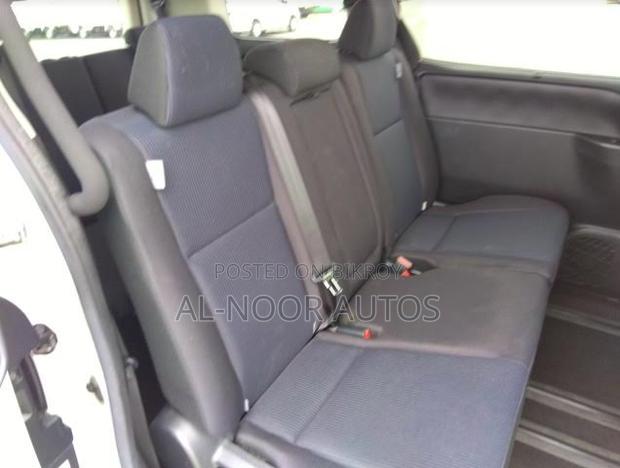 Toyota Noah 2.0 FWD (8 Seater) 2021 Pearl