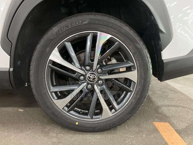 Toyota Corolla Cross 2021 Pearl