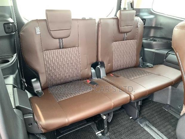 Toyota Noah 2022 Gold