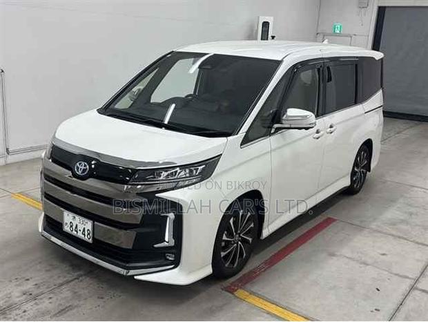 Toyota Noah 2022 Pearl