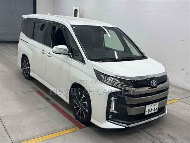 Toyota Noah 2022 Pearl