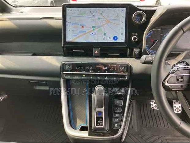 Toyota Noah 2022 Pearl