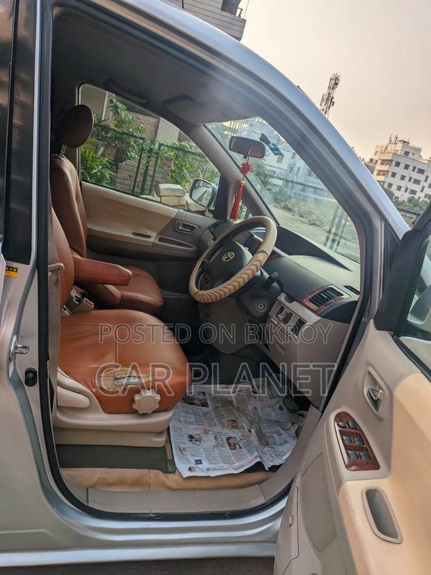 New Toyota Noah 2002 Silver