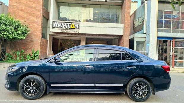 Toyota Premio 2017 Blue