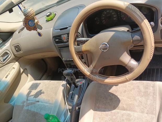 Nissan Sunny 2003 White