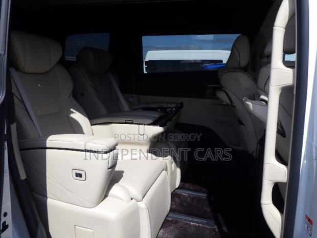 Toyota Alphard 2.5 Hybrid AWD 2024 Pearl