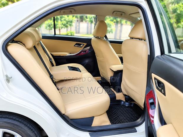 Toyota Premio 2010 Pearl