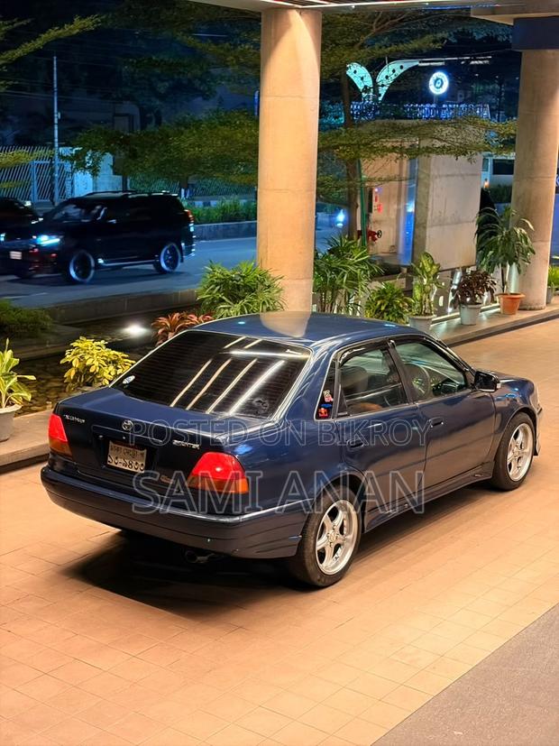 Toyota Corolla Sedan 1996