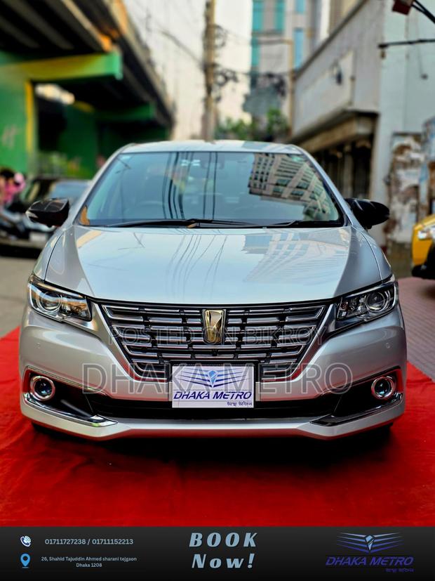 Toyota Premio 2020 Silver