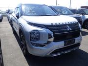 Mitsubishi Outlander 2.4 PHEV AWD 2023 Pearl for sale