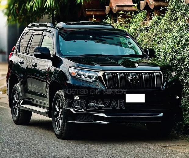Toyota Land Cruiser Prado 2.7 2022 Black