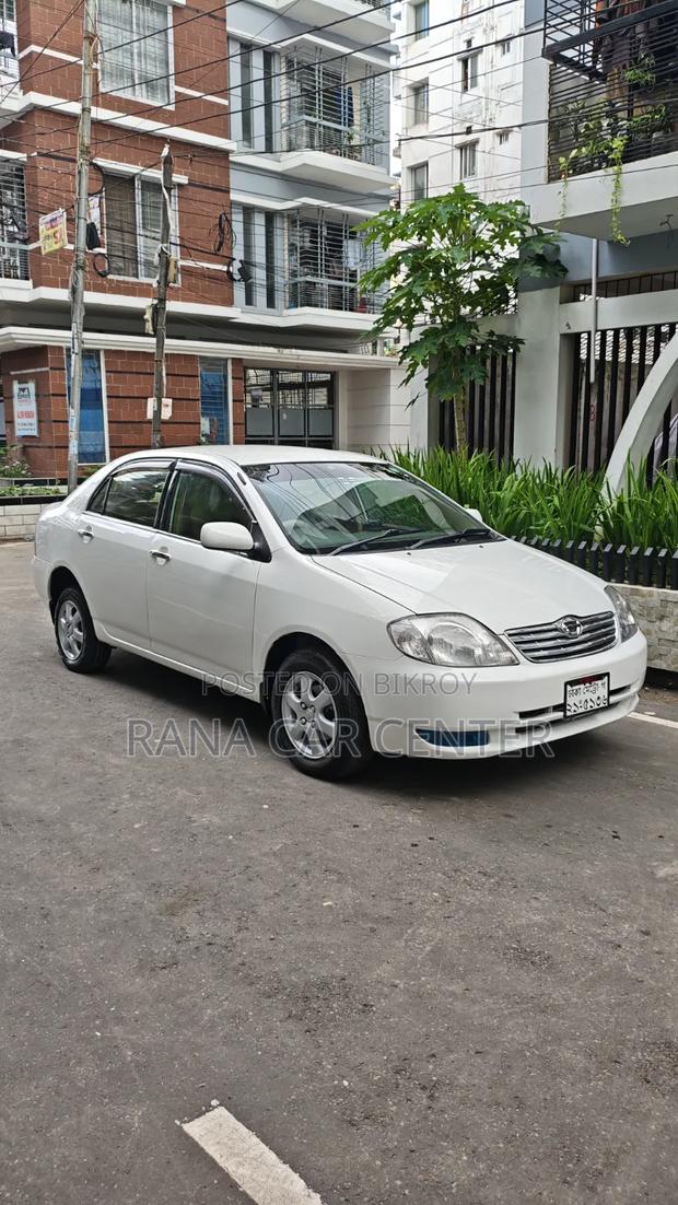 Toyota Corolla Sedan 2003 White