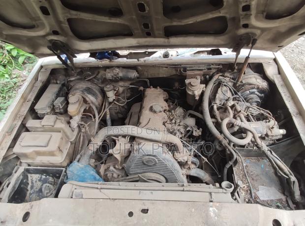 Ford Explorer Limited 4x4 1997 White