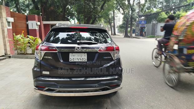 Honda Vezel 1.5 Hybrid 4WD 2014 Gray