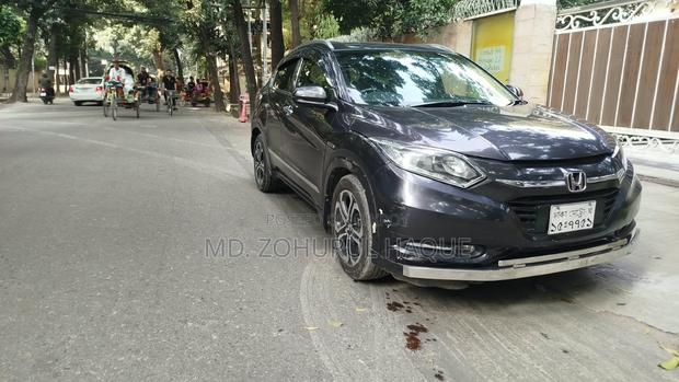 Honda Vezel 1.5 Hybrid 4WD 2014 Gray