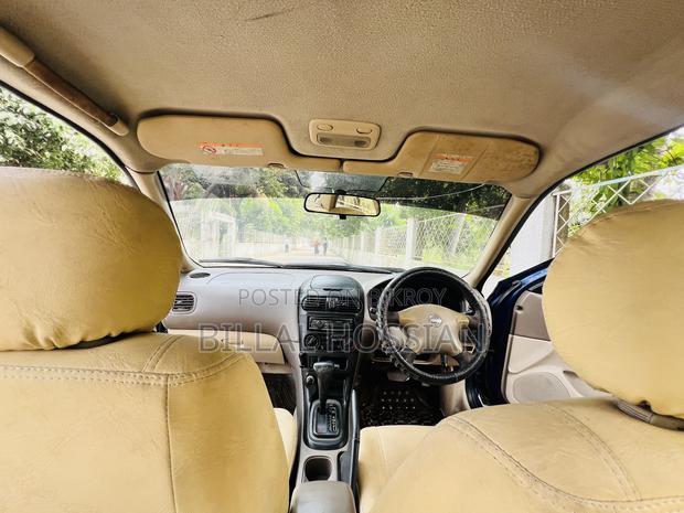 Nissan Sunny 2004 Blue
