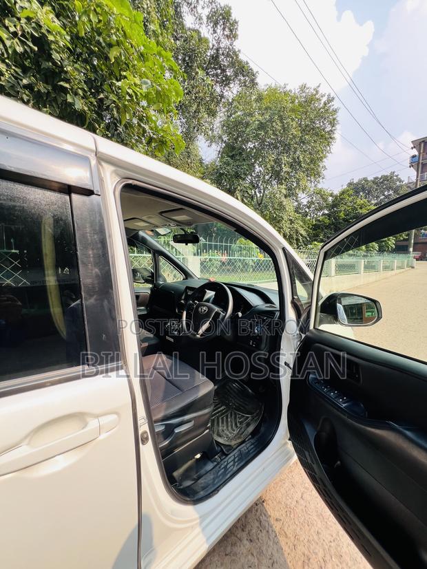 Toyota Noah 2014 White