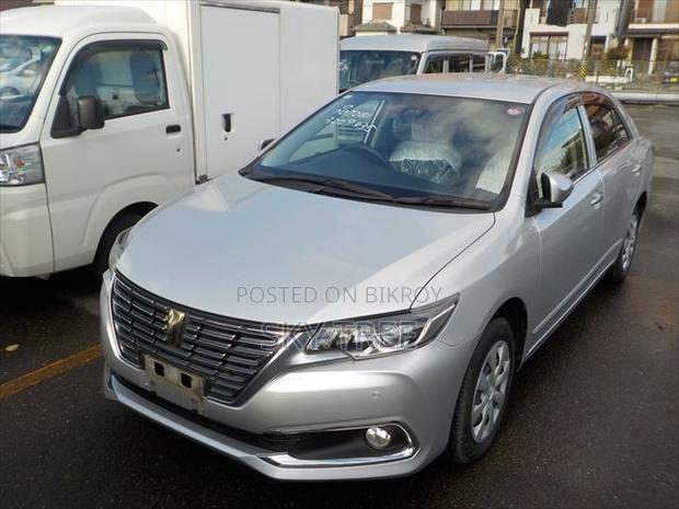 Toyota Premio 2020 Silver