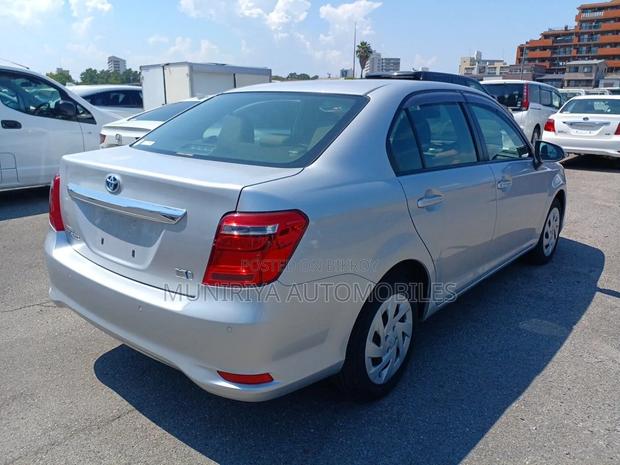 Toyota Axio 2021 Silver