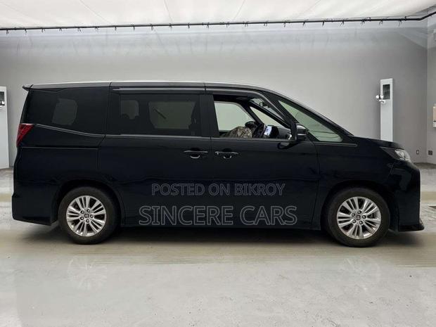 Toyota Noah 2022 Black