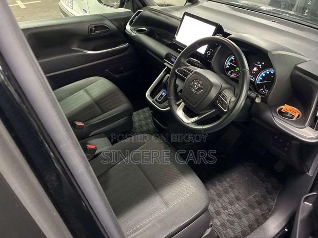 Toyota Noah 2022 Black