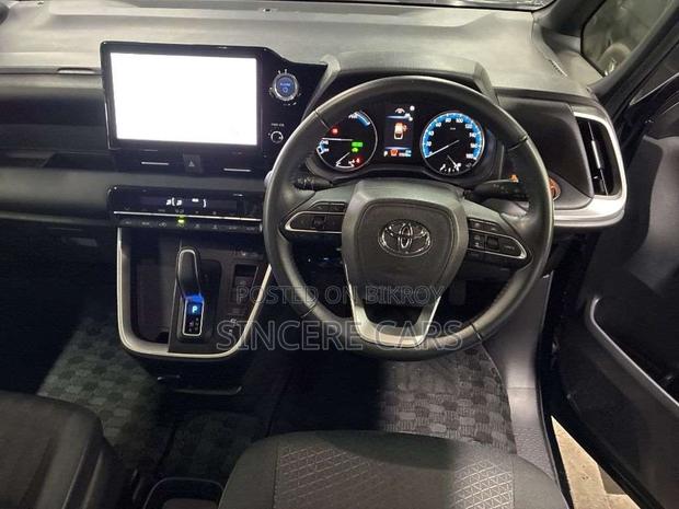 Toyota Noah 2022 Black