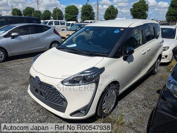 Toyota Sienta 2021 Pearl