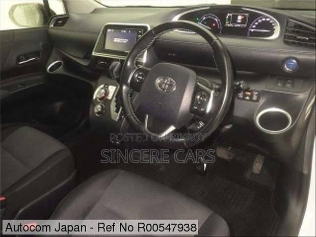 Toyota Sienta 2021 Pearl