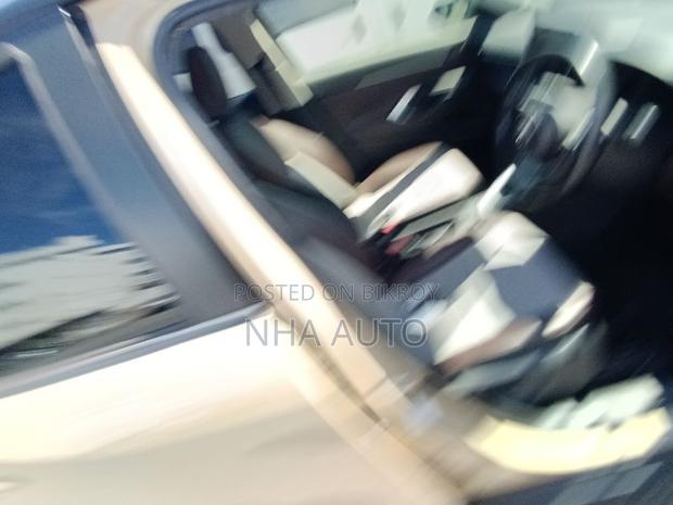 Toyota Yaris Cross 2021 Beige