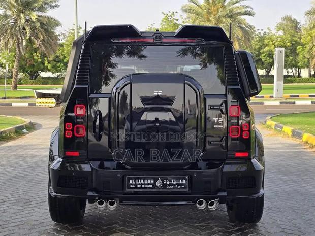 Land Rover Defender First Edition 2023 Black