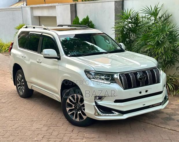 Toyota Land Cruiser Prado 2.7 2022 Pearl