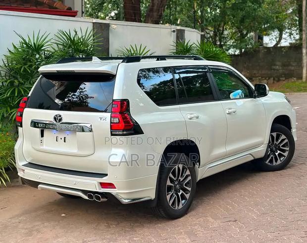 Toyota Land Cruiser Prado 2.7 2022 Pearl