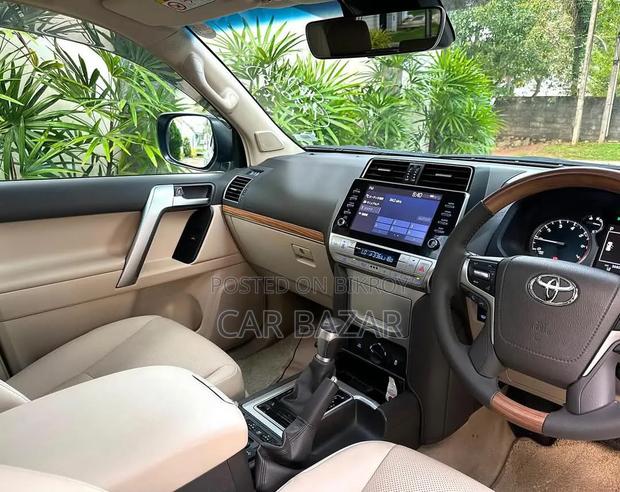 Toyota Land Cruiser Prado 2.7 2022 Pearl