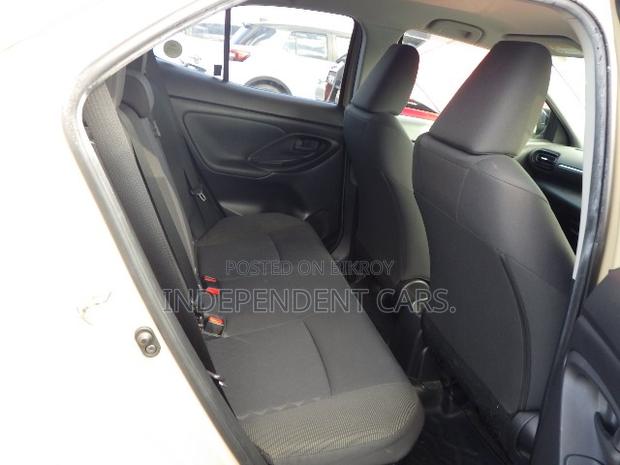 Toyota Yaris Cross 1.5 Hybrid FWD 2021 Beige