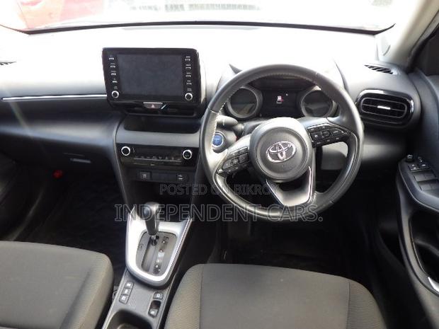 Toyota Yaris Cross 1.5 Hybrid FWD 2021 Beige