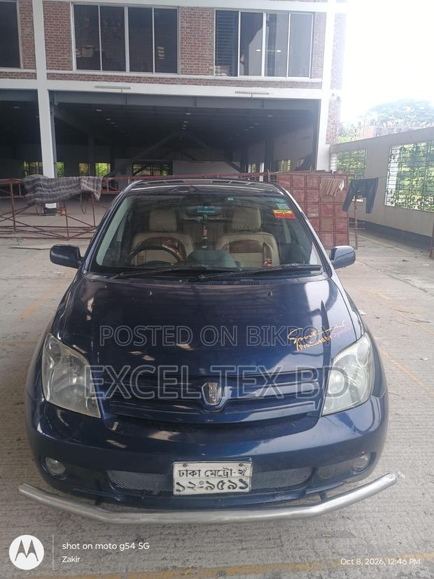 Toyota IST 2004 Blue