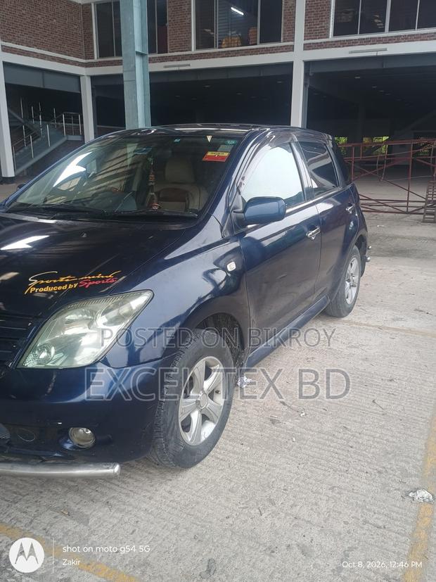 Toyota IST 2004 Blue
