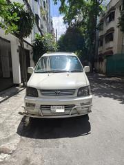 Toyota Noah 2.0 FWD (8 Seater) 2001 White for sale
