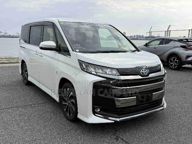 Toyota Noah 2022 Pearl
