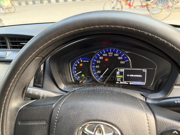 Toyota Axio 2020 Silver