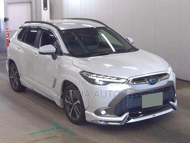 Toyota Corolla Cross 1.8 Hybrid AWD 2021 Pearl