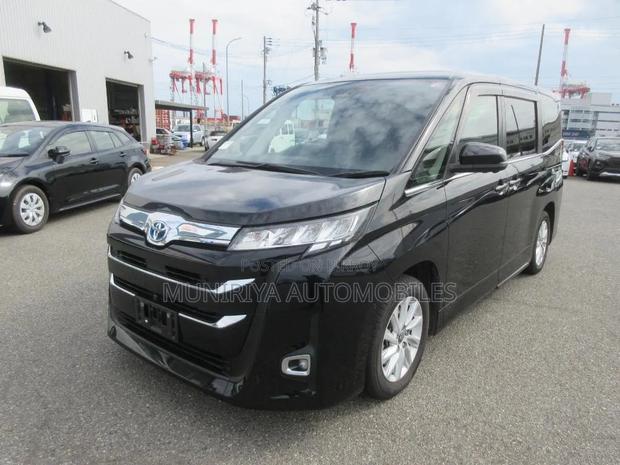 Toyota Noah 2022 Black
