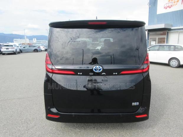 Toyota Noah 2022 Black