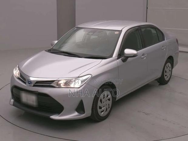 Toyota Axio 2022 Silver